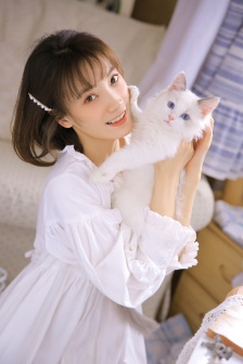女生说疼男生越来越往里寨APP